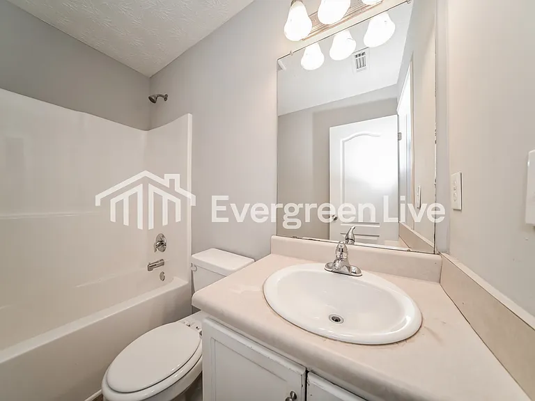1705 Formosa Ln — Photo 12
