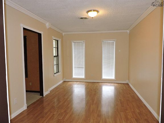 3rd image of 1518 Hursh Ave