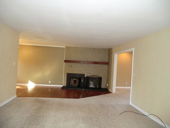4th image of 433 S Orchard Ave