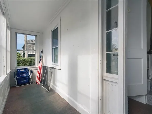 32 Houston Ave #2, Newport, RI 02840