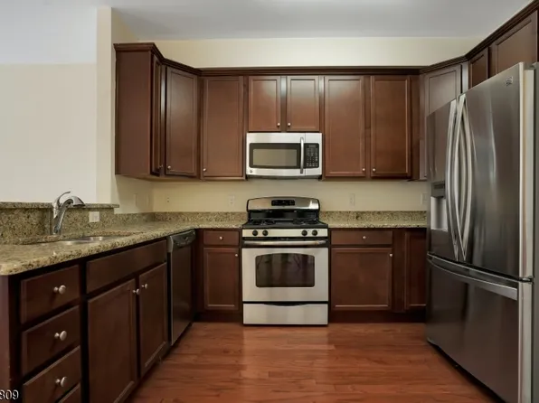 308 Rotando Way, Morris Plains, NJ 07950