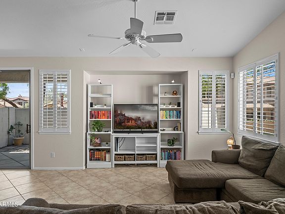 4th image of 1024 E FRYE Road #1105