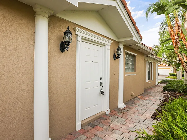 11972 Kajetan Ln — Photo 2