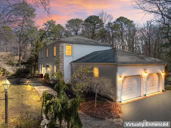 14 Crommelin Ct, East Brunswick, NJ 08816