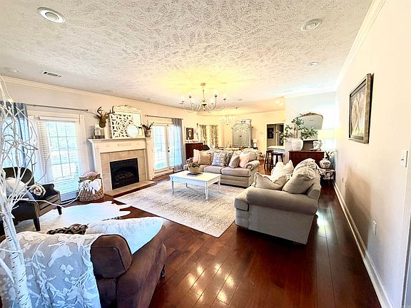 4th image of 216 Linda Kay Cir