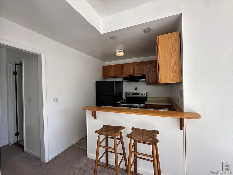165 Ulster Ave #8 — Photo 8