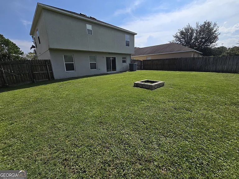 110 Pine Bluff Blvd W — Photo 53