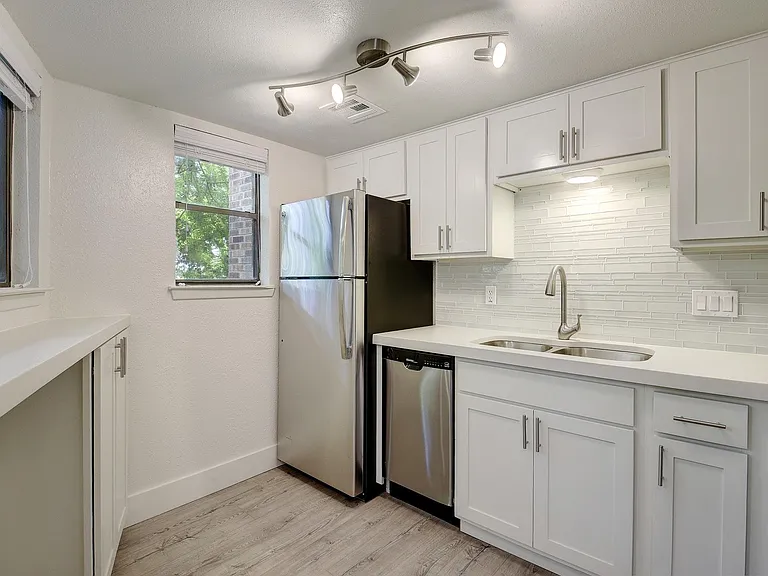 2500 Burleson Rd #719 — Photo 10