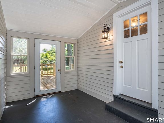 3rd image of 28 Whiting Lane