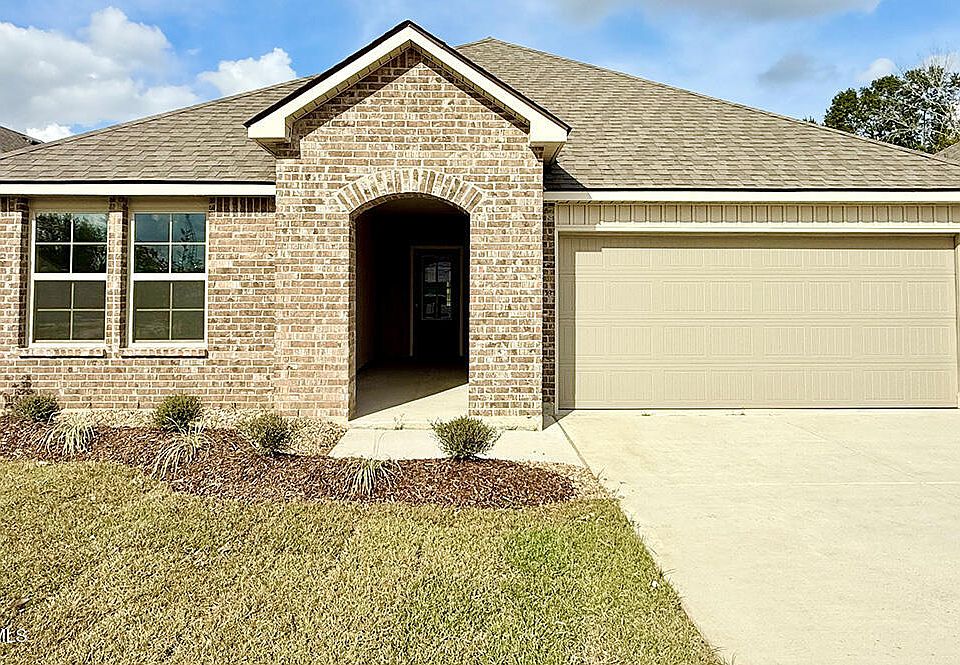 1st image of 206 Southern Oak Dr