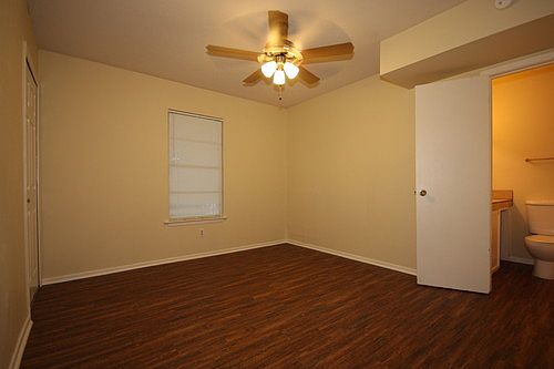 4th image of 125 Victor St APT 8