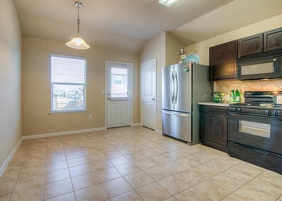 2nd image of 312 Moulins Ln