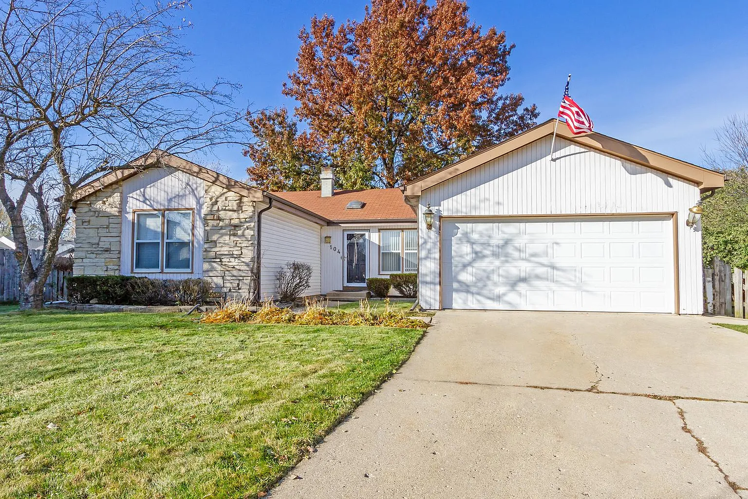 104 Harding Ct photo 1