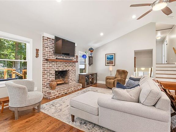 4th image of 3053 Terramar Dr