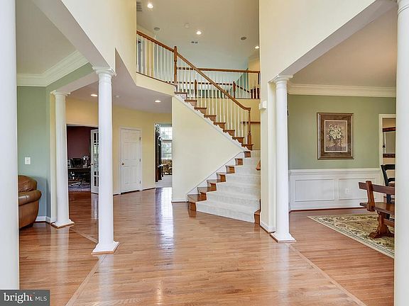2nd image of 39260 Karlino Ct
