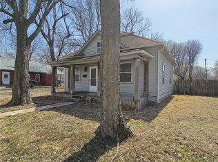 330 W 2nd Ave, Garnett, KS 66032