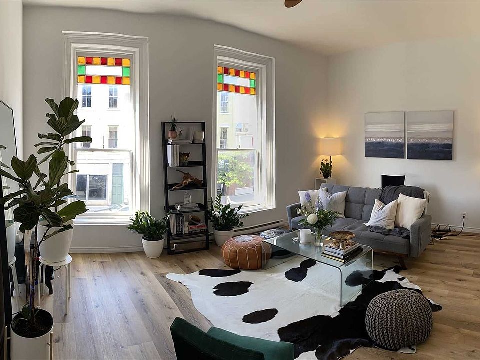 1st image of 36 King St E #1