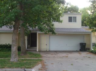 3425 Harcourt Dr, Ames, IA 50010