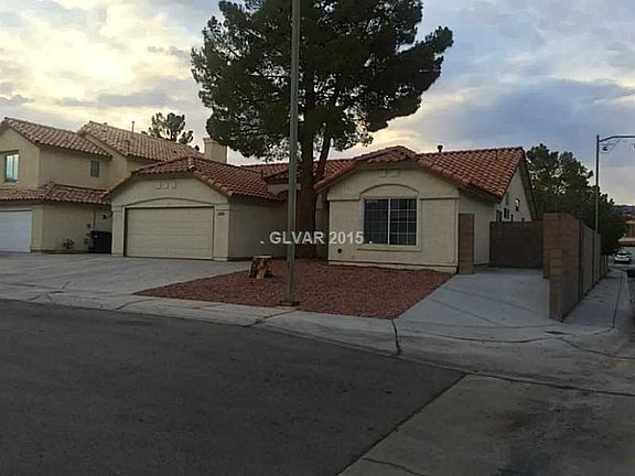 2nd image of 1508 N Santa Lucia Dr