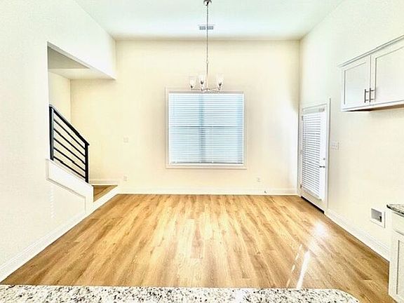 5th image of 5293 Douglas Dr