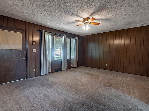 3rd image of 1520 S Roanoke Avenue