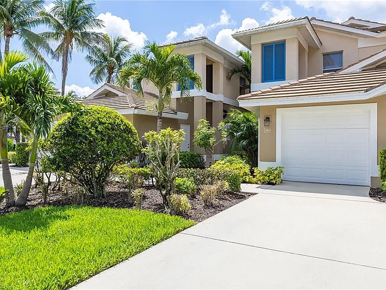 866 Carrick Bend Cir #202 — Photo 3