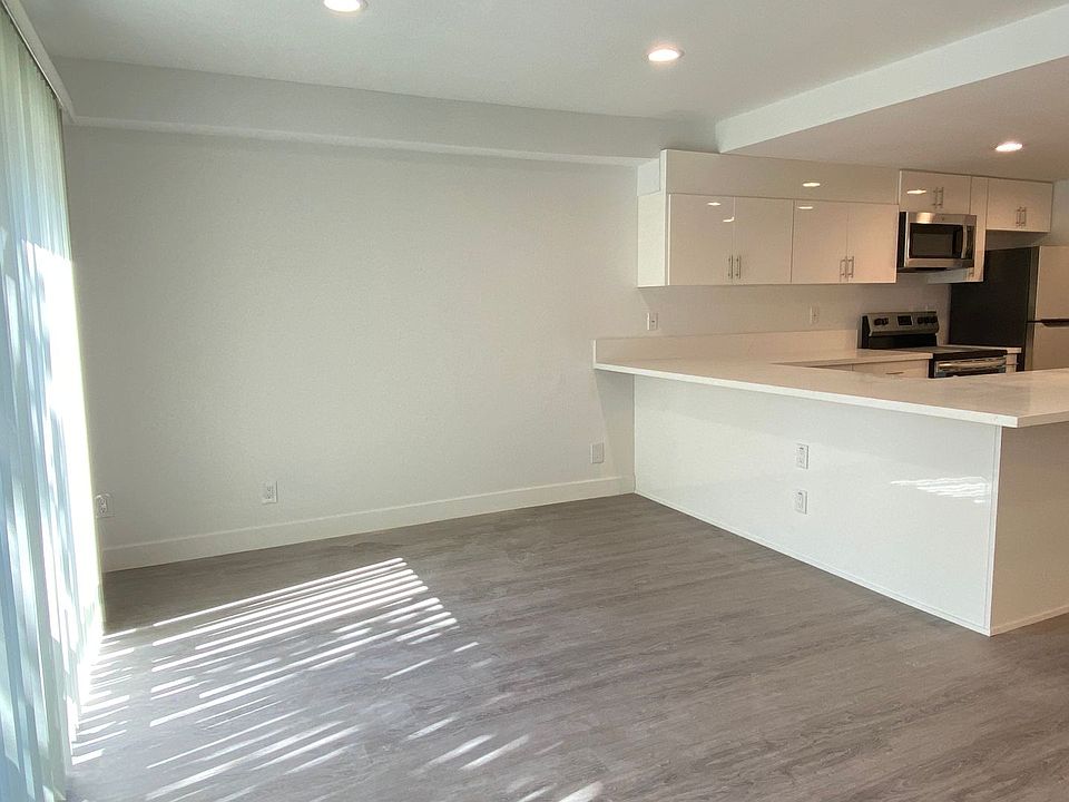 1st image of 130 S Flores St APT 100