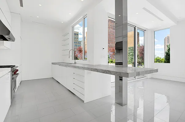 Sold by Nest Seekers International | media 5