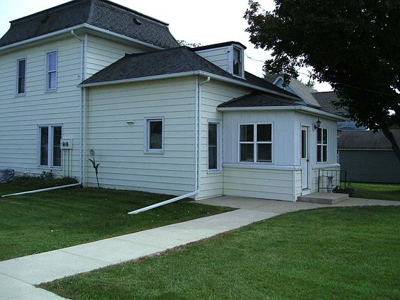 2nd image of 203 S 7th St