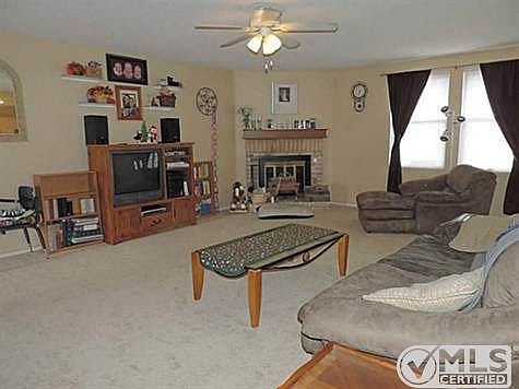 4th image of 2941 Reata Dr