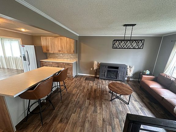 5th image of 321 Canterbury Dr