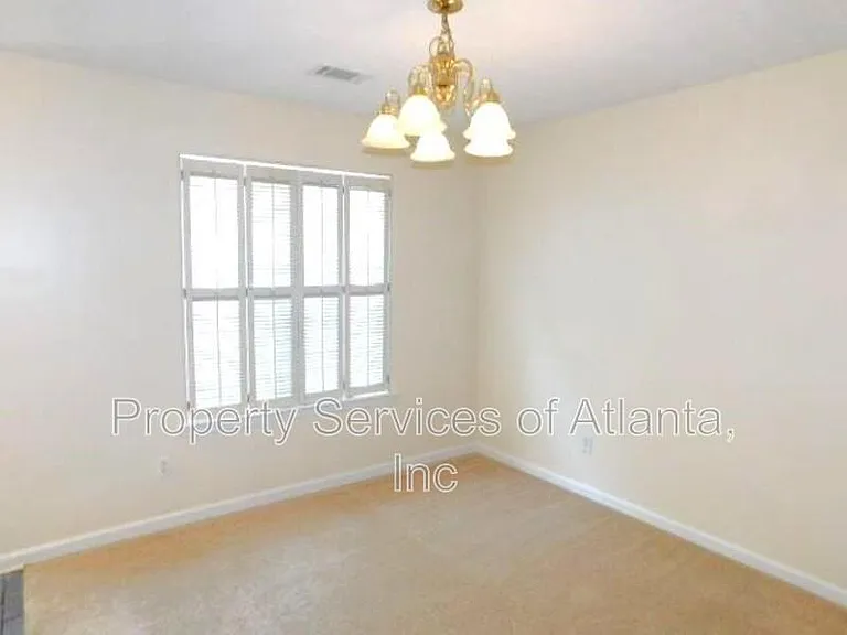 11215 Abbotts Station Dr — Photo 6