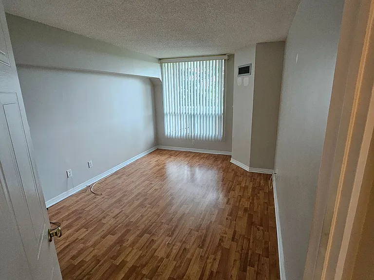 480 McLevin Ave #303 — Photo 6
