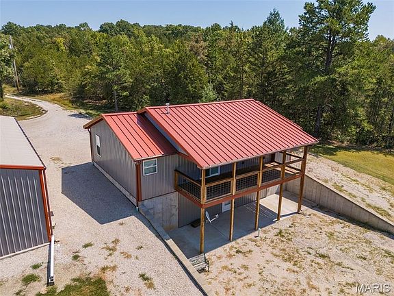 4th image of 10160 Old Prairie Rd