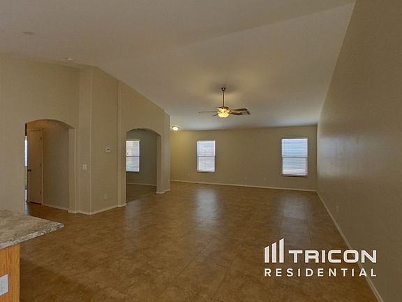 2nd image of 1089 E Christopher St