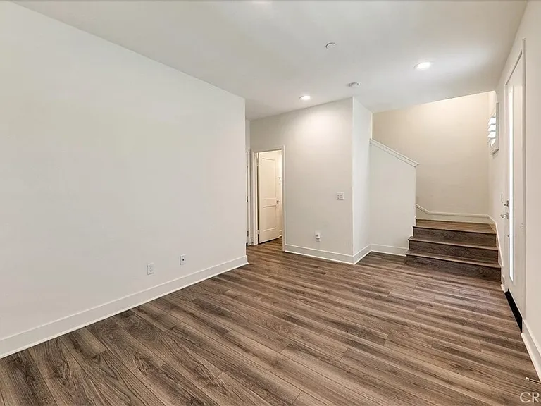 987 E Mason Ln #129 — Photo 6