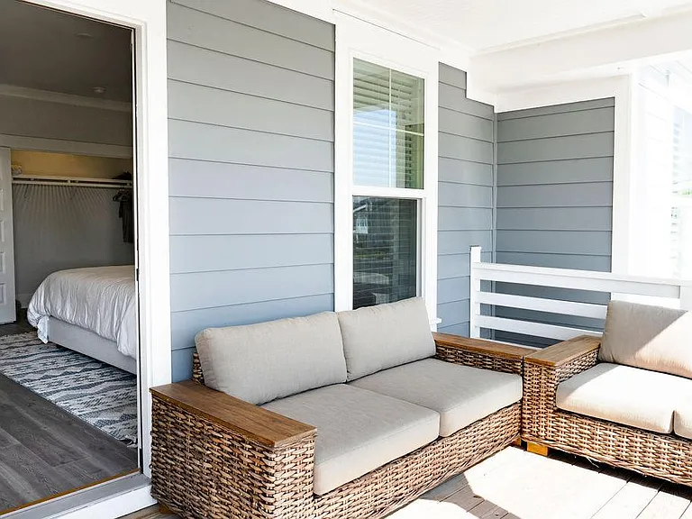 Primary suite balcony