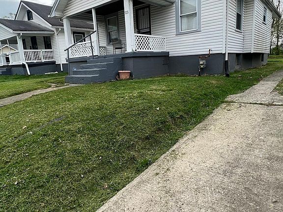 2nd image of 905 Leland Ave