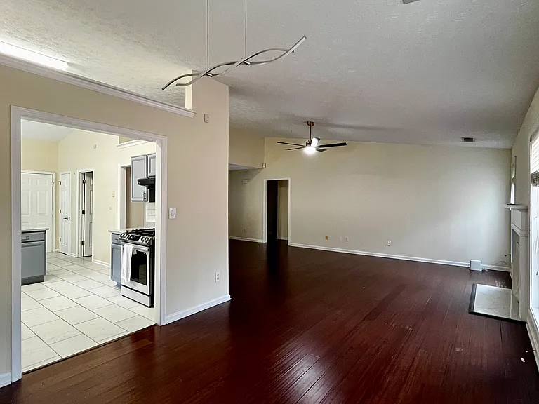 2925 Dogwood Creek Pkwy — Photo 14