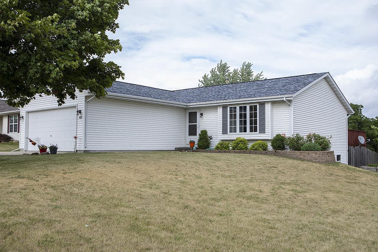 709 Brookstone Way Watertown WI 53094 Zillow