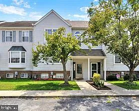 3 bed, 1.5 bath, 1724 sqft, $1,800 — Photo 1