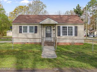 302 S Johnson Street, Mount Olive, NC 28365