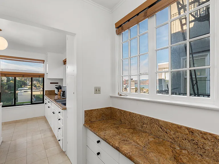 2621 Divisadero St #2 — Photo 18