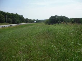 136 Blackey Bandy Rd, Bethpage, TN 37022