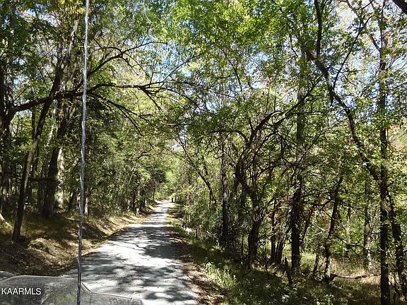 3rd image of 1498 Fort Blount Ferry Rd