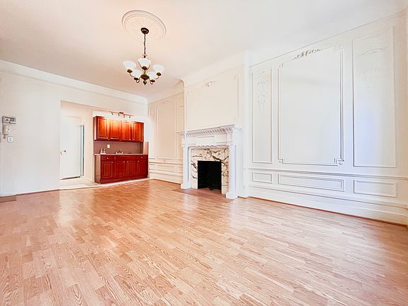 3rd image of 320 W 106th St #4A