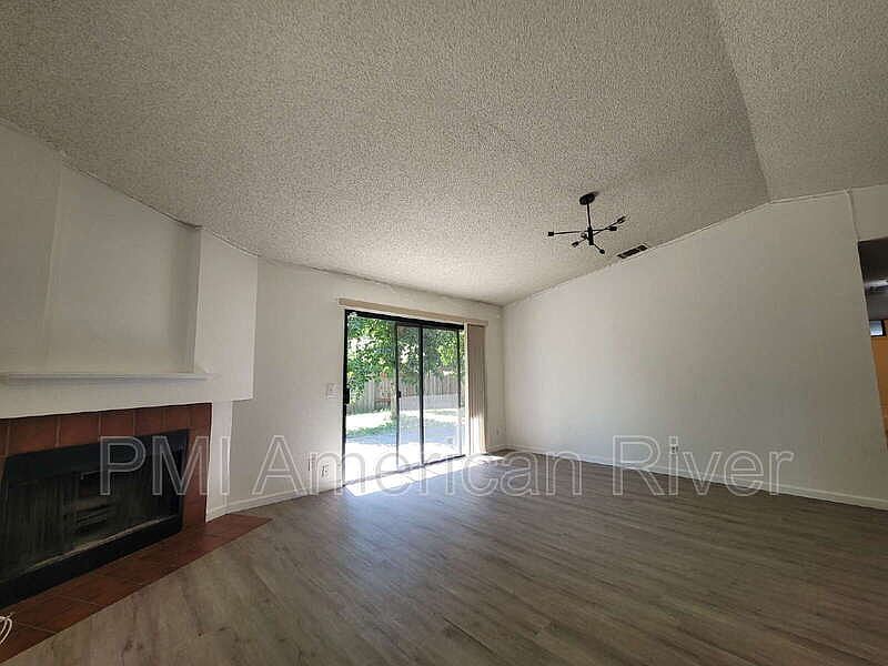 7396 Marani Way, Sacramento, CA 95831 | Zillow