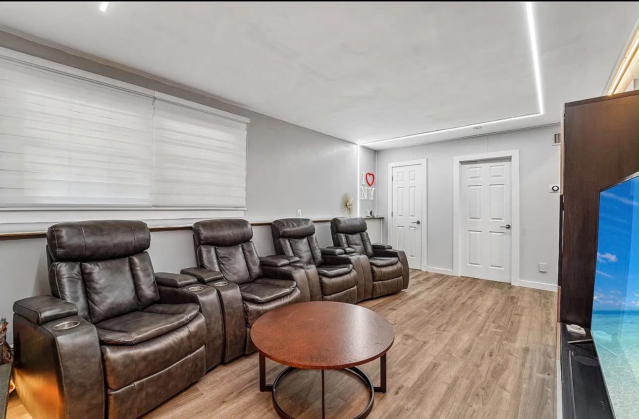 4 bed, $4,650 — Photo 2