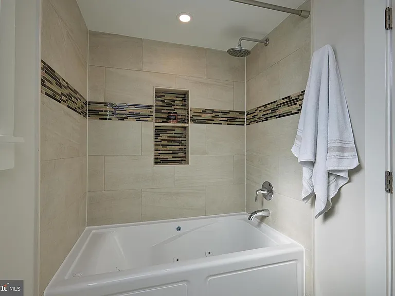 34 Channing St NW — Photo 8