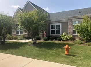 2642 Camberley Cir, Naperville, IL